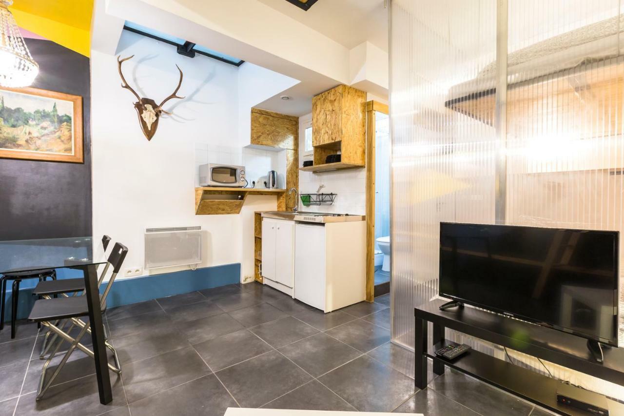 Pretty 25 M2 In A Lively District Leilighet Paris Eksteriør bilde